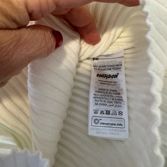Edikted Off-Shoulder Ribbed White Sweater - Picture 5 of 5